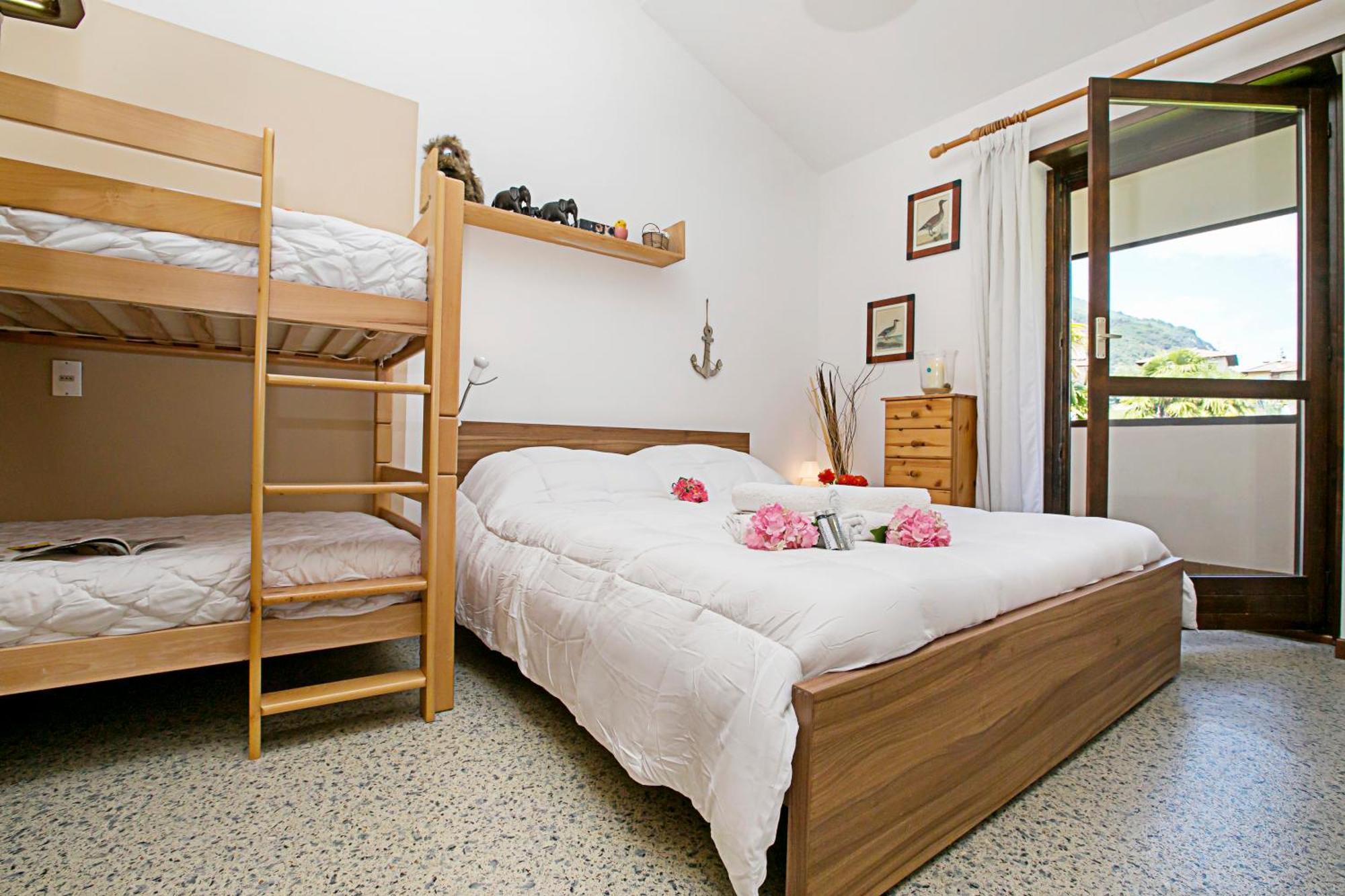 Residence Christina Due Laghi - Happy Rentals Tenno Eksteriør billede