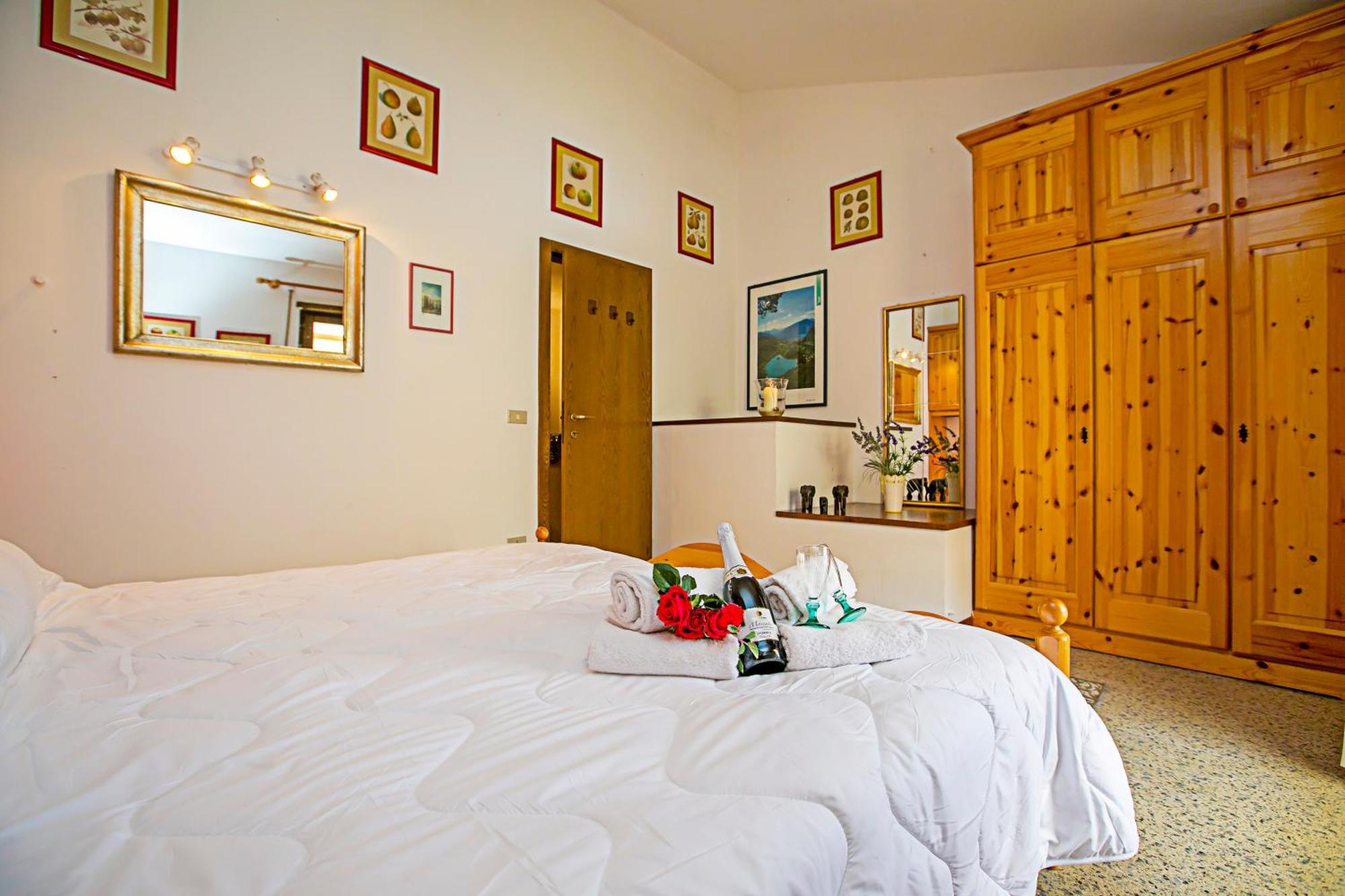 Residence Christina Due Laghi - Happy Rentals Tenno Eksteriør billede